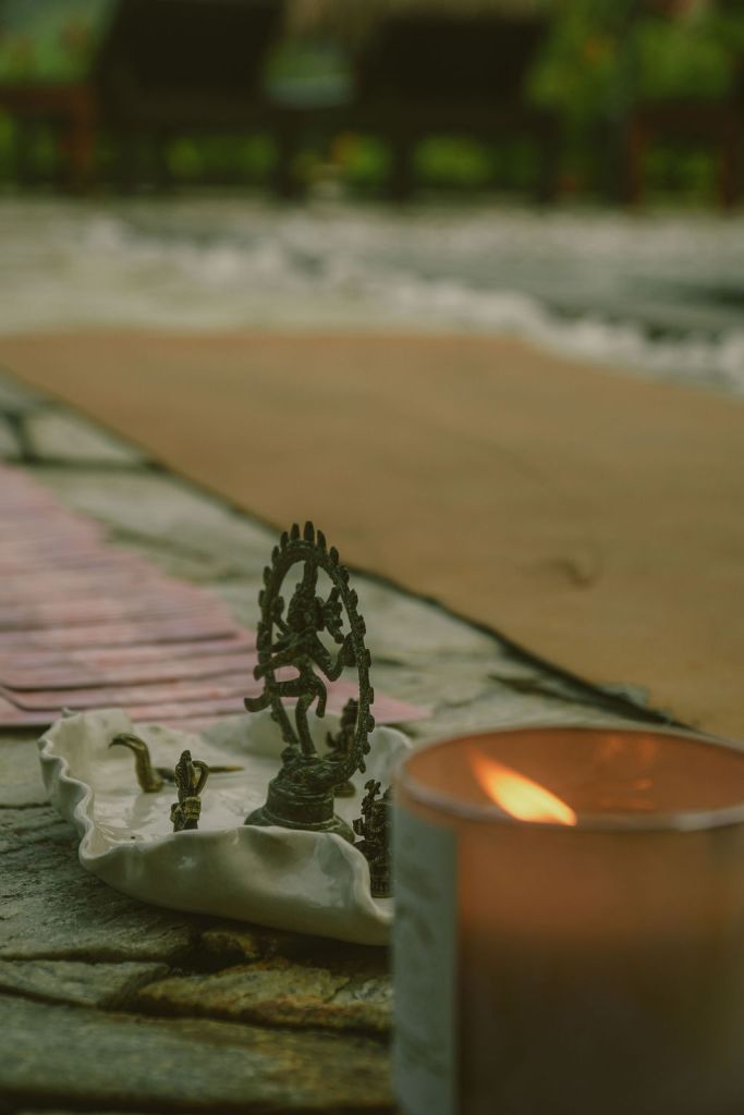 annamariyoga_awakenedheart_yogaretreatinsrilanka1